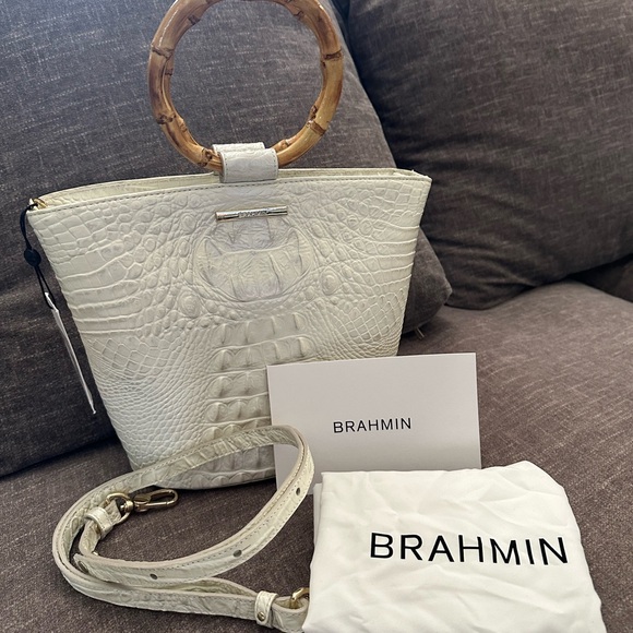 Gorgeous bag beautiful detail handle wood perfect size too - Picture 3 of 8